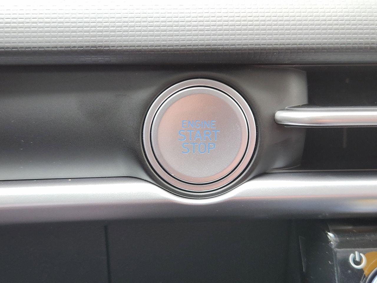 New 2026 R2P Red Hyundai SEL FWD image 16