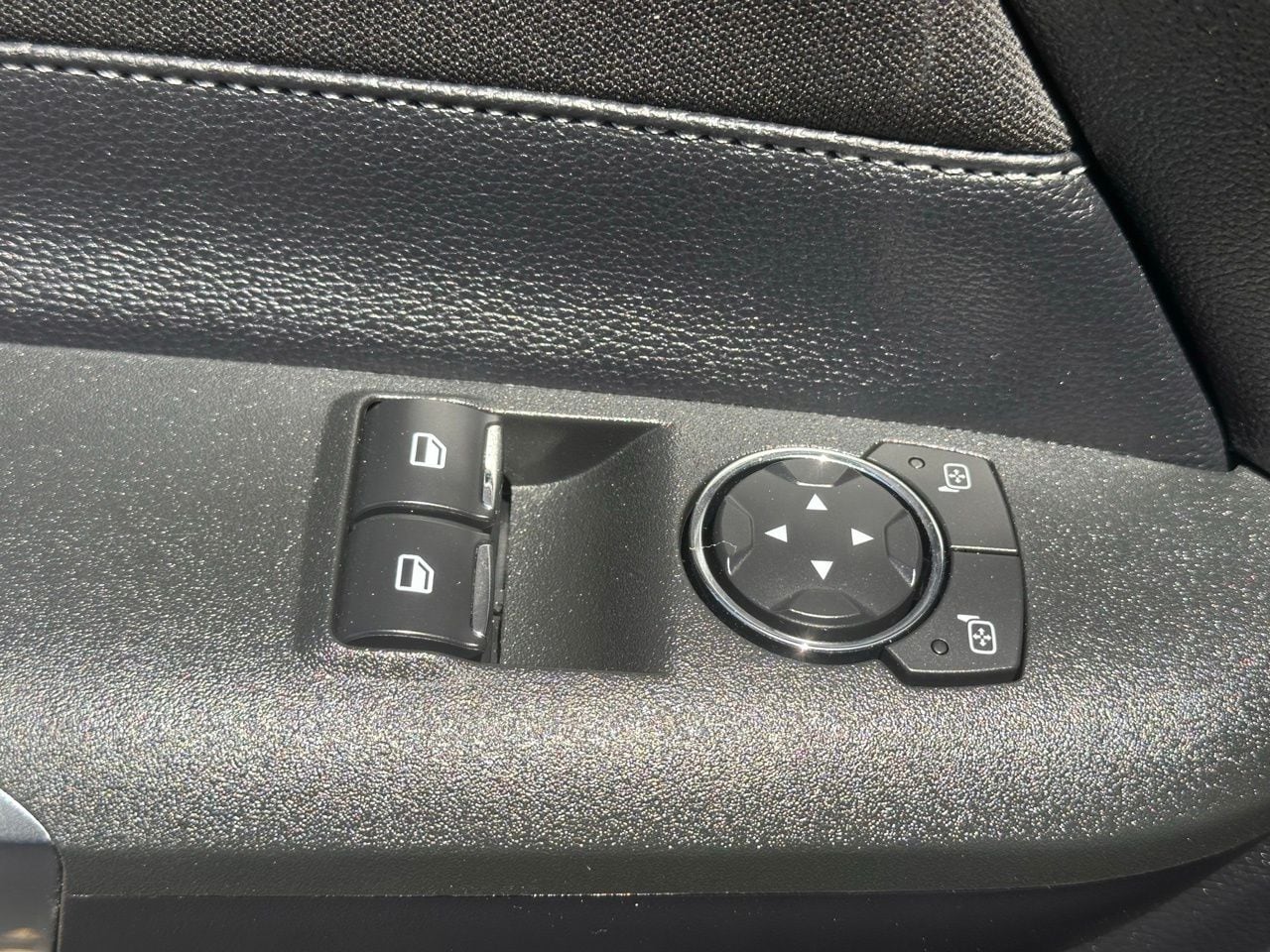 Used 2019 Shadow Black Ford GT image 21