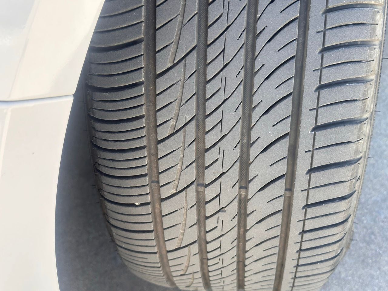 Used 2024 Summit White Chevrolet LT 2LT image 5