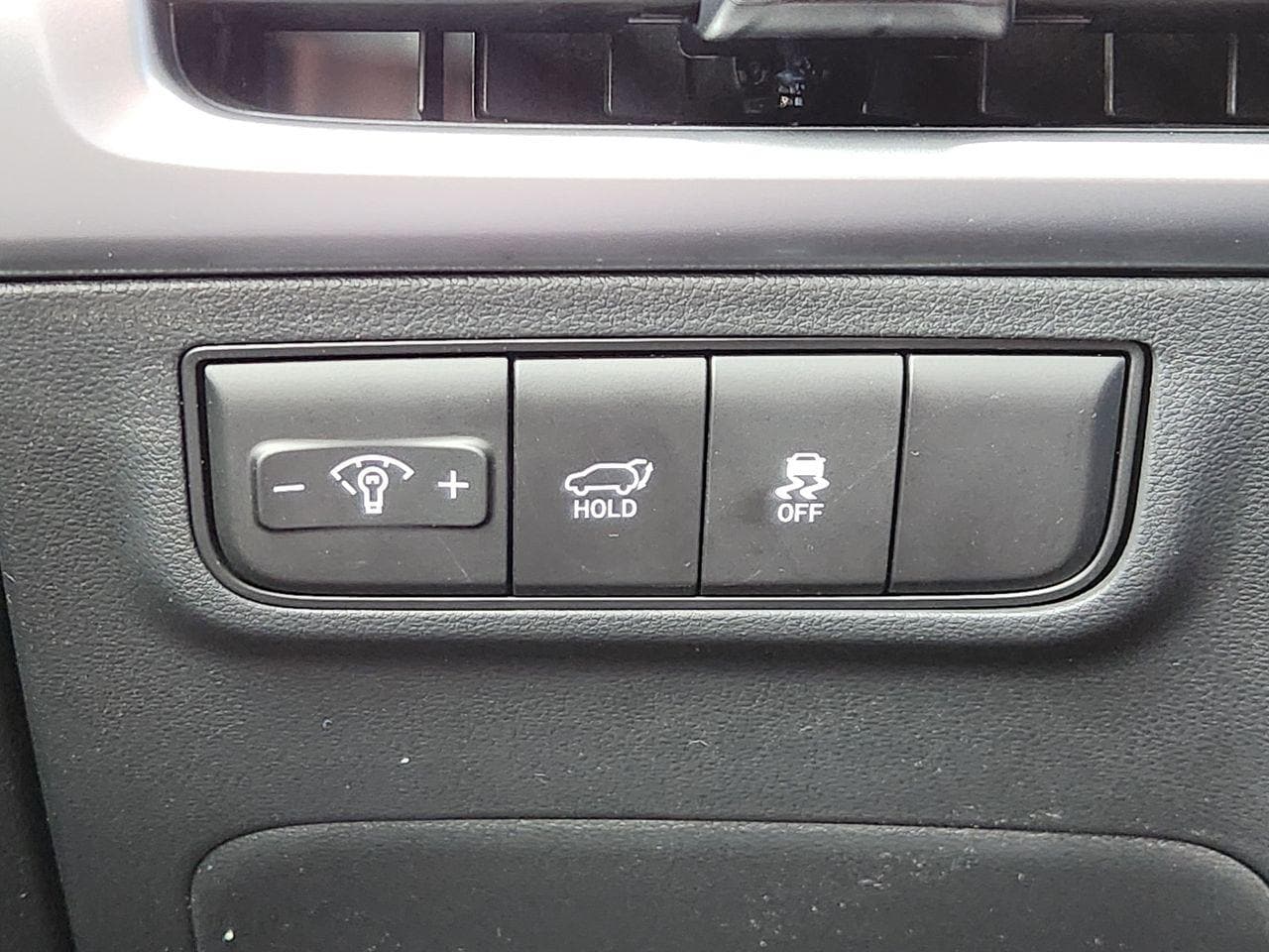 New 2026 R2P Red Hyundai SEL FWD image 20