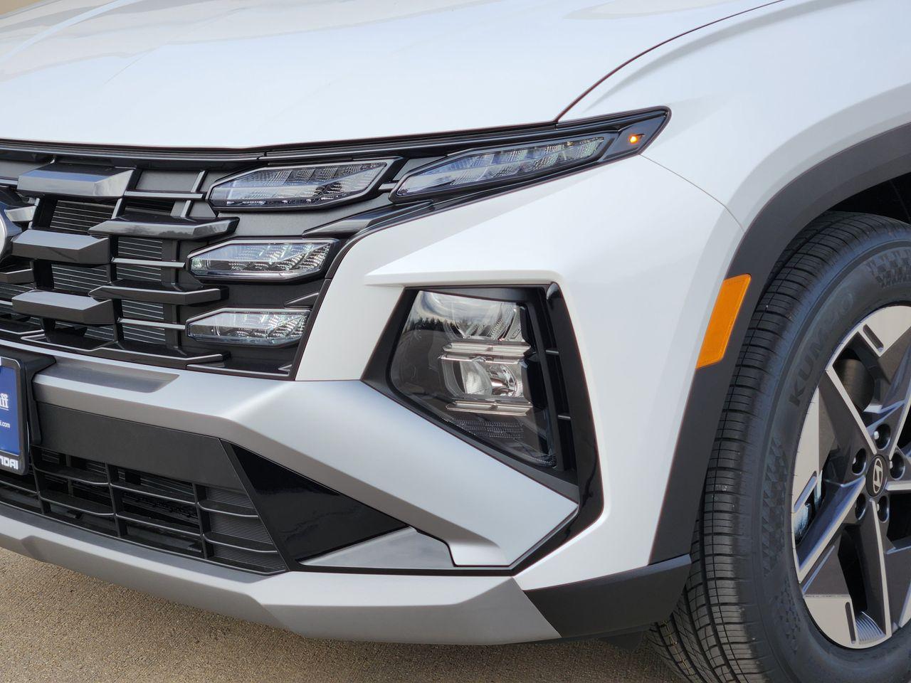 New 2026 W6H White Hyundai SEL FWD image 6