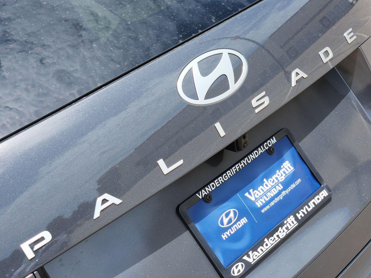 New 2027 Ecotronic Gray Pearl Hyundai Blue SEL Premium 7P image 8