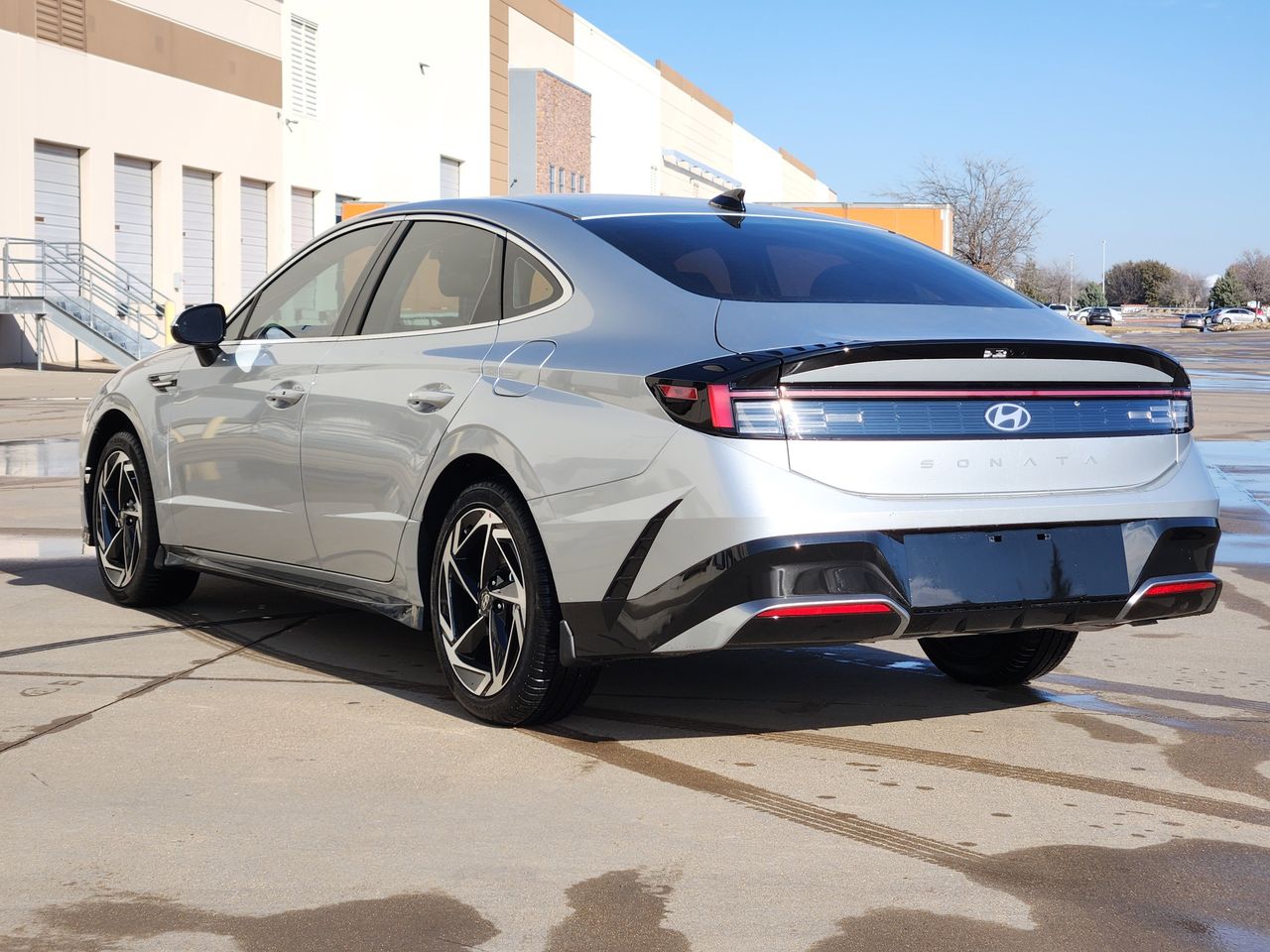 New 2026 T4A Silver Hyundai SEL Sport image 3