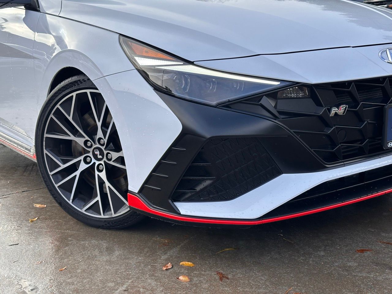 2023 Hyundai Elantra Base photo 2