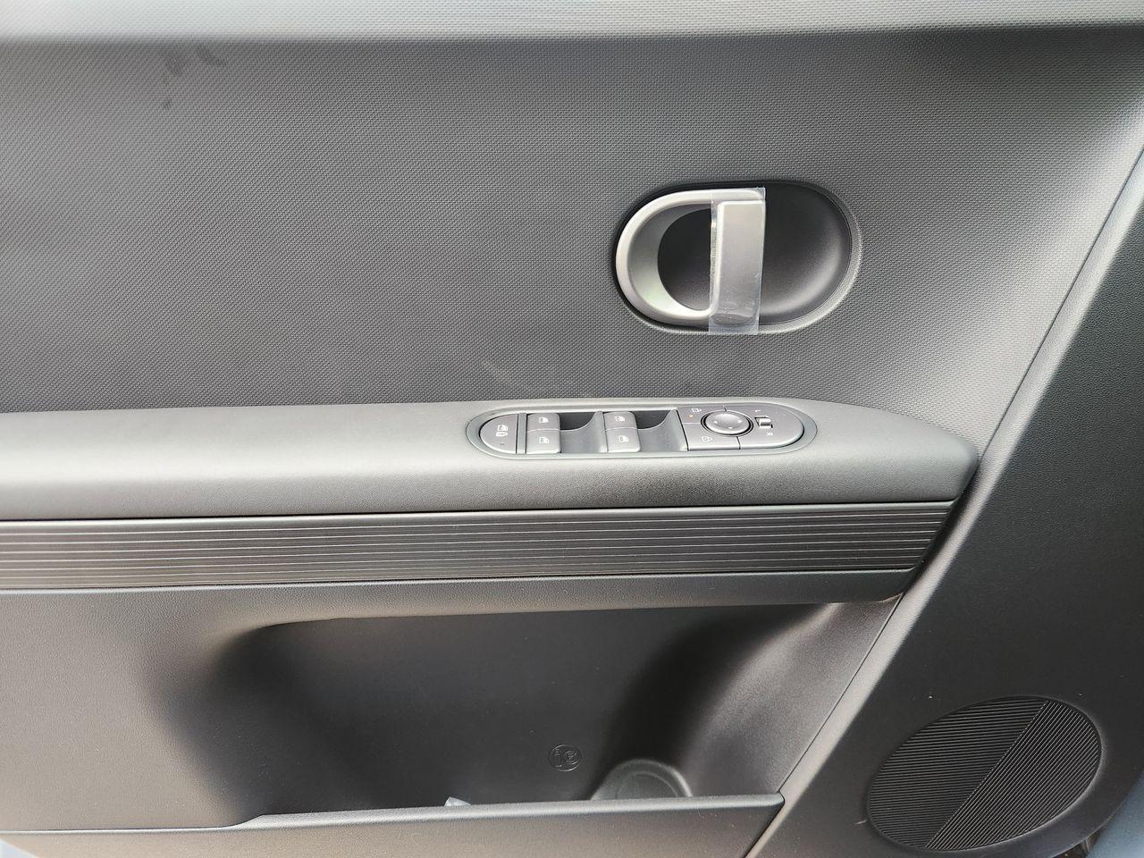 New 2026 U3P Blue Hyundai SE image 22