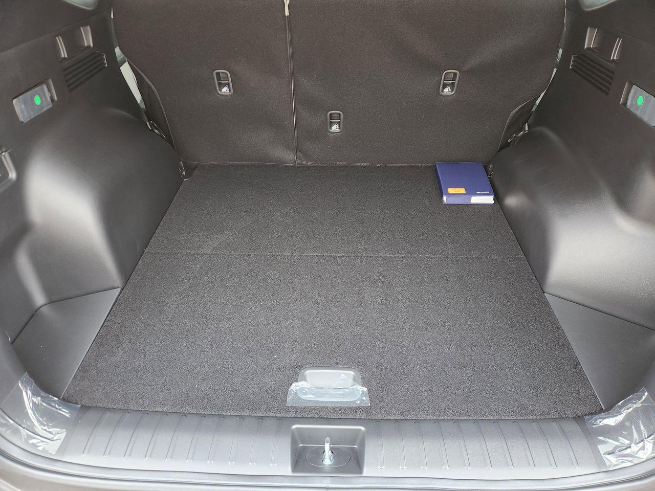 New 2026 Phantom Black Hyundai SEL FWD image 31