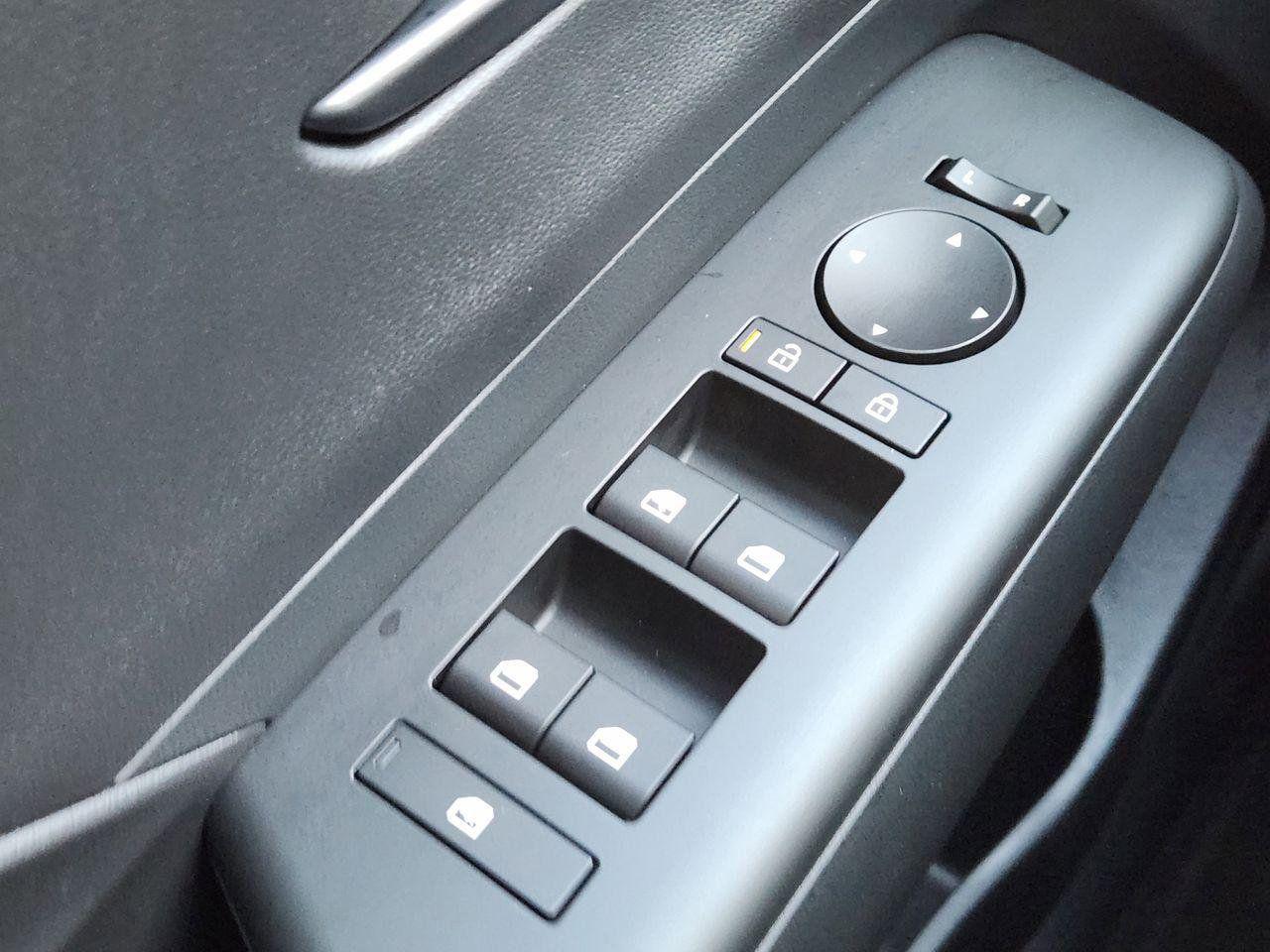 New 2026 C5G Gray Hyundai SE FWD image 22