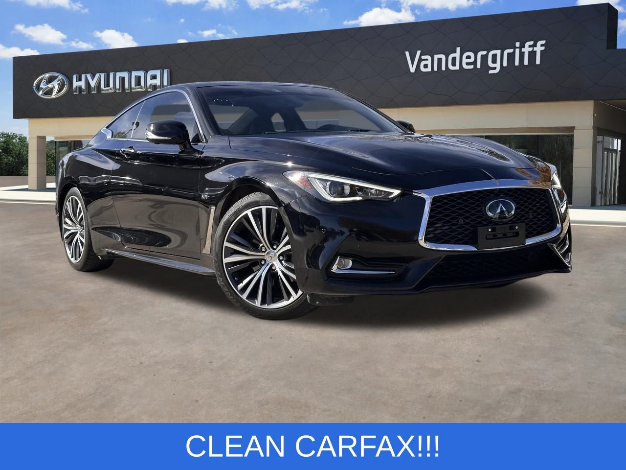 2019 INFINITI Q60 Coupe LUXE's photo