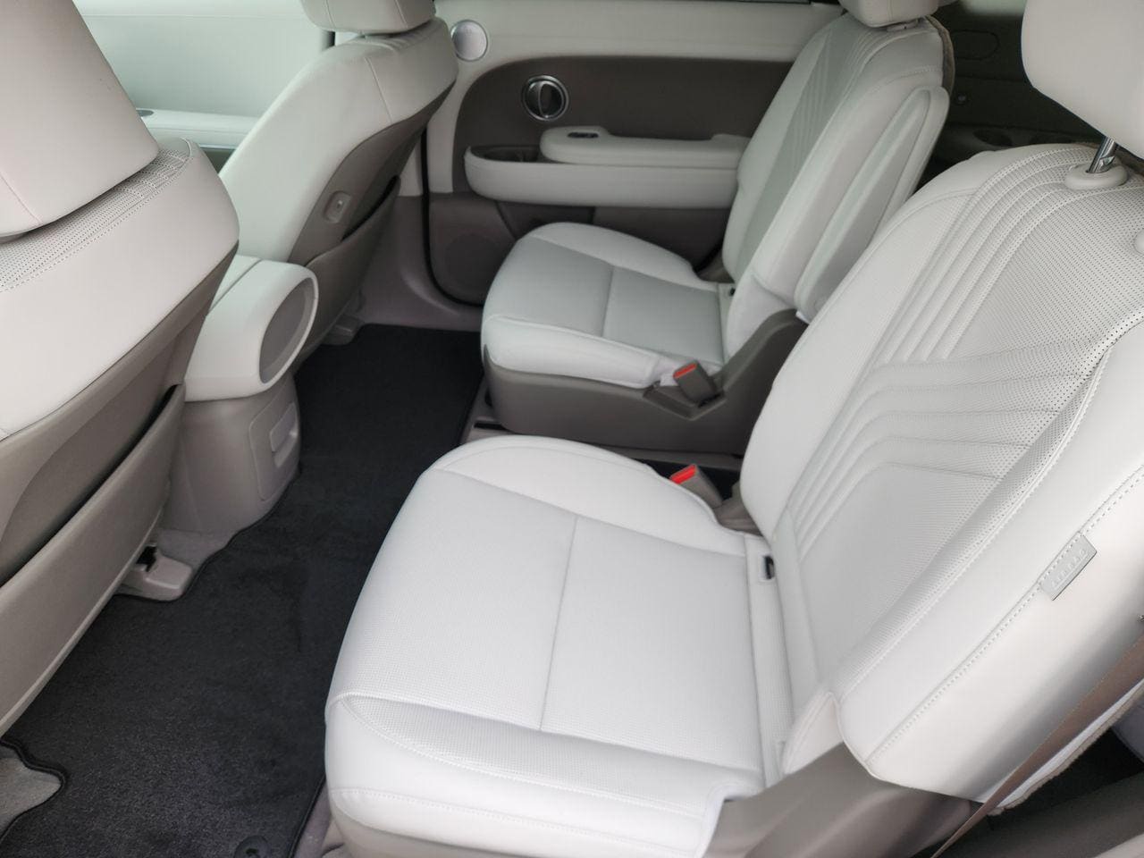 New 2026 Abyss Black Pearl Hyundai SEL 7P image 29