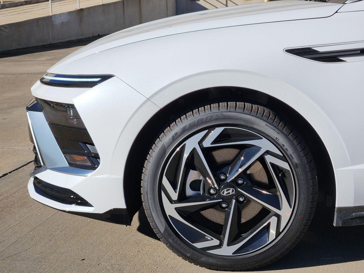 New 2026 W6H White Hyundai SEL Sport image 5