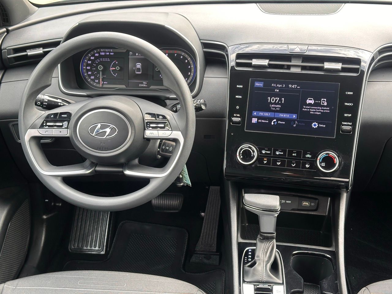 Certified Used 2022 Hampton Gray Hyundai SE image 19