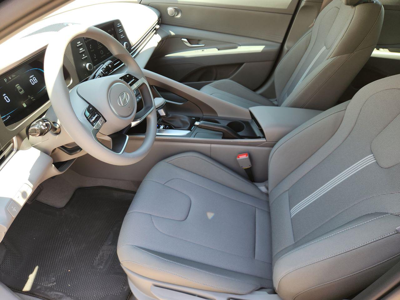New 2026 Abyss Black Hyundai SE image 8