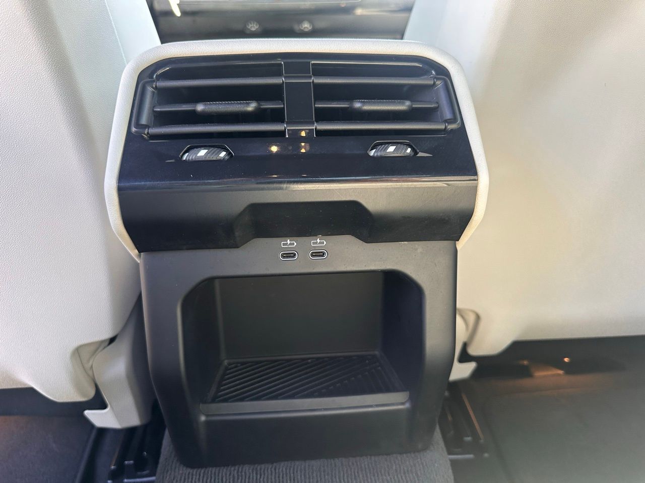 Used 2024 Dark Graphite BMW 530i image 16