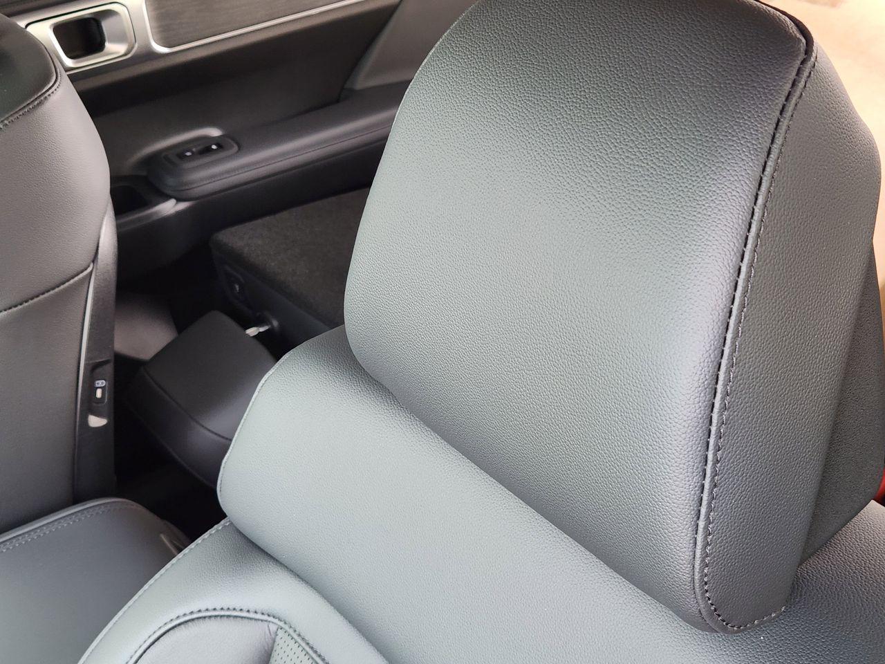 New 2026 W6H White Hyundai Limited image 12