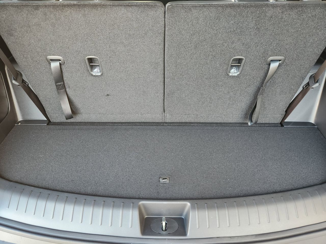 New 2026 W6H White Hyundai SEL FWD image 31