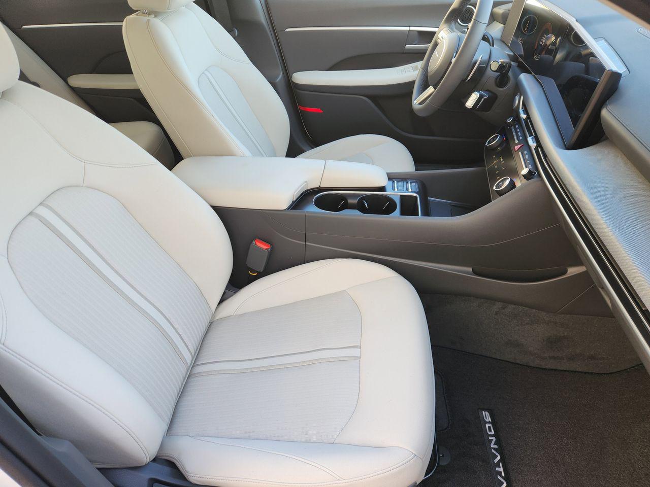 New 2026 W6H White Hyundai SEL Sport image 10