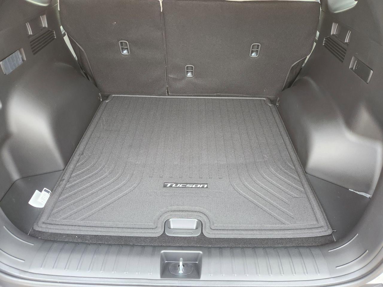 New 2026 W6H White Hyundai SEL FWD image 30