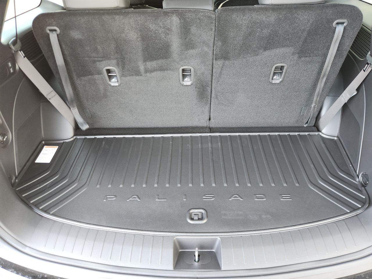 New 2027 Abyss Black Pearl Hyundai Blue SEL Premium 7P image 33