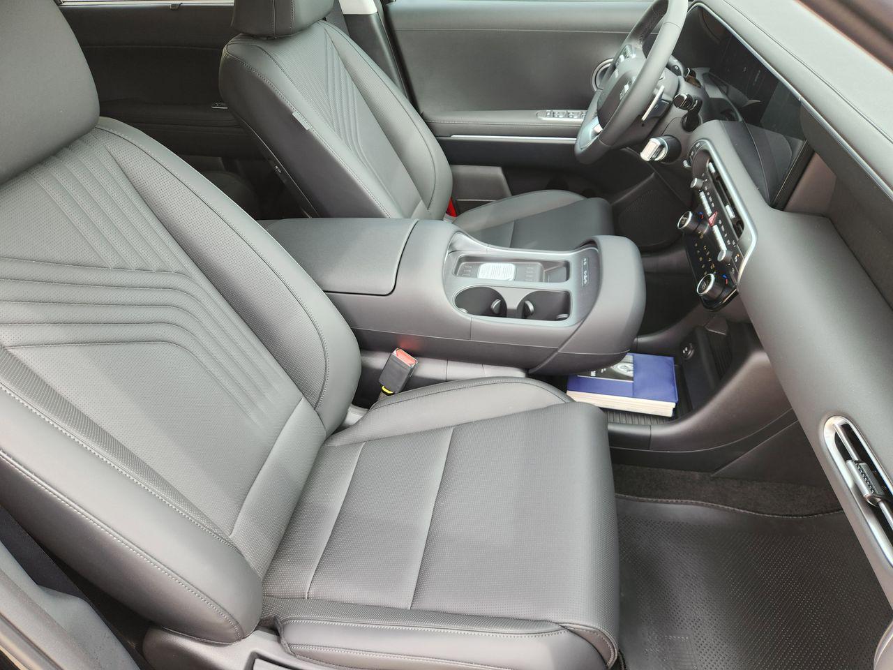 New 2026 Abyss Black Pearl Hyundai Blue SEL 7P image 11