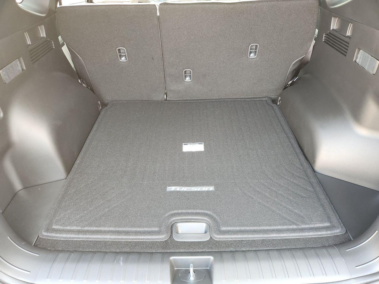 New 2026 Hampton Gray Hyundai SEL Plus FWD image 30