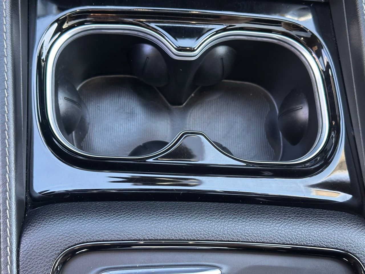 Used 2025 Fathom Blue Pearlcoat Chrysler Limited image 41