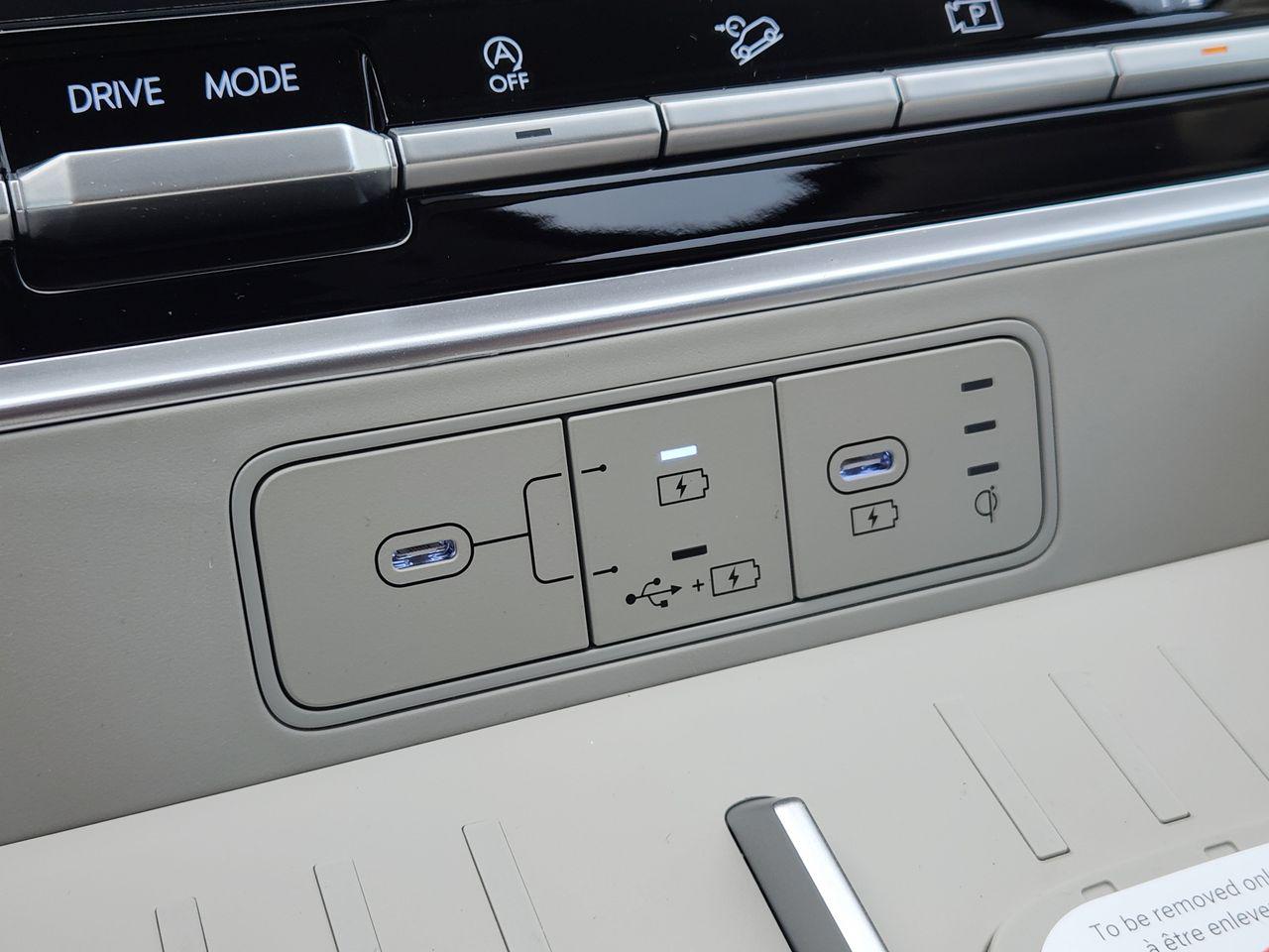 New 2027 Shimmering Silver Hyundai SEL FWD image 16