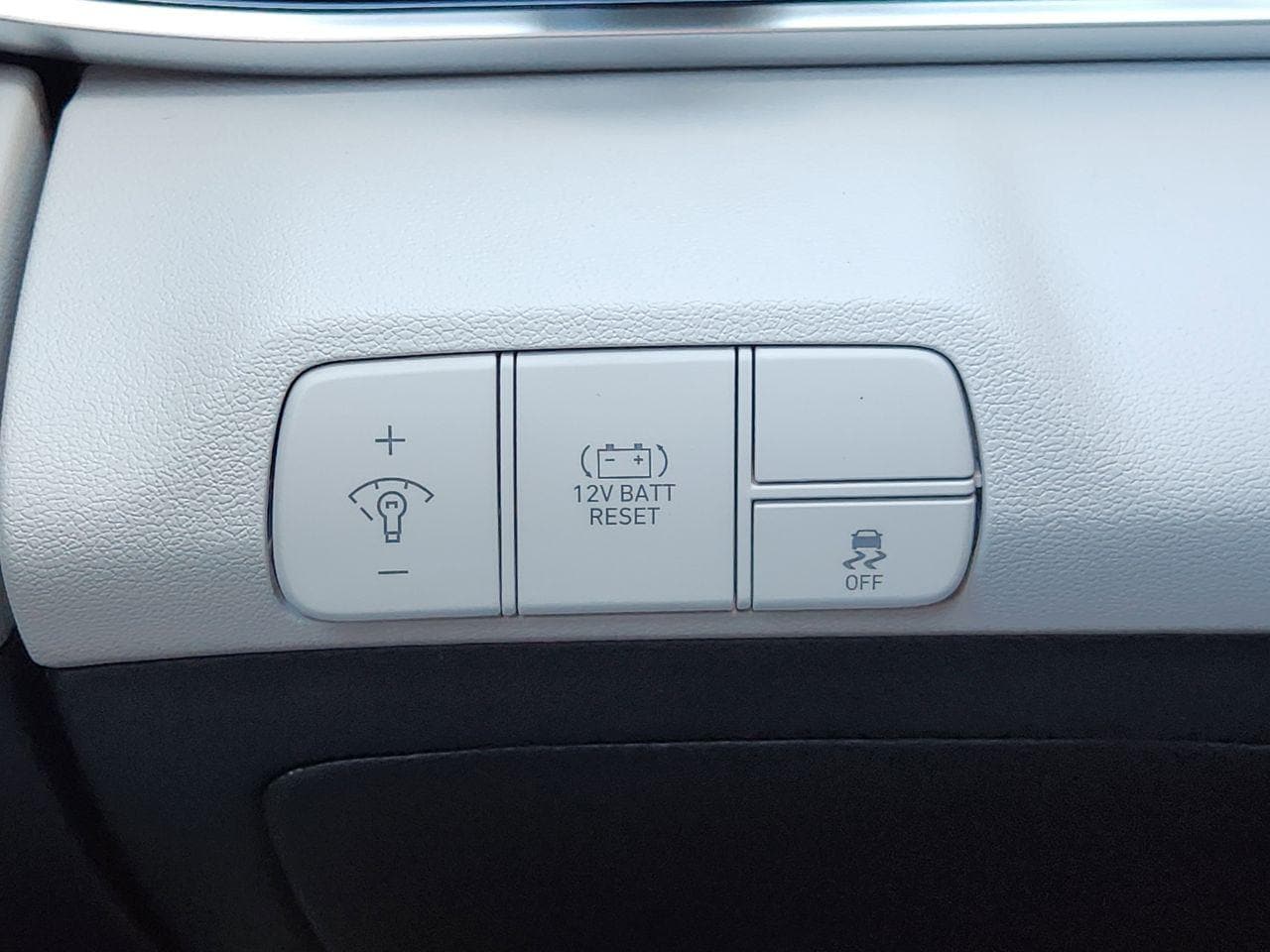 New 2026 M6T Hyundai Limited image 21