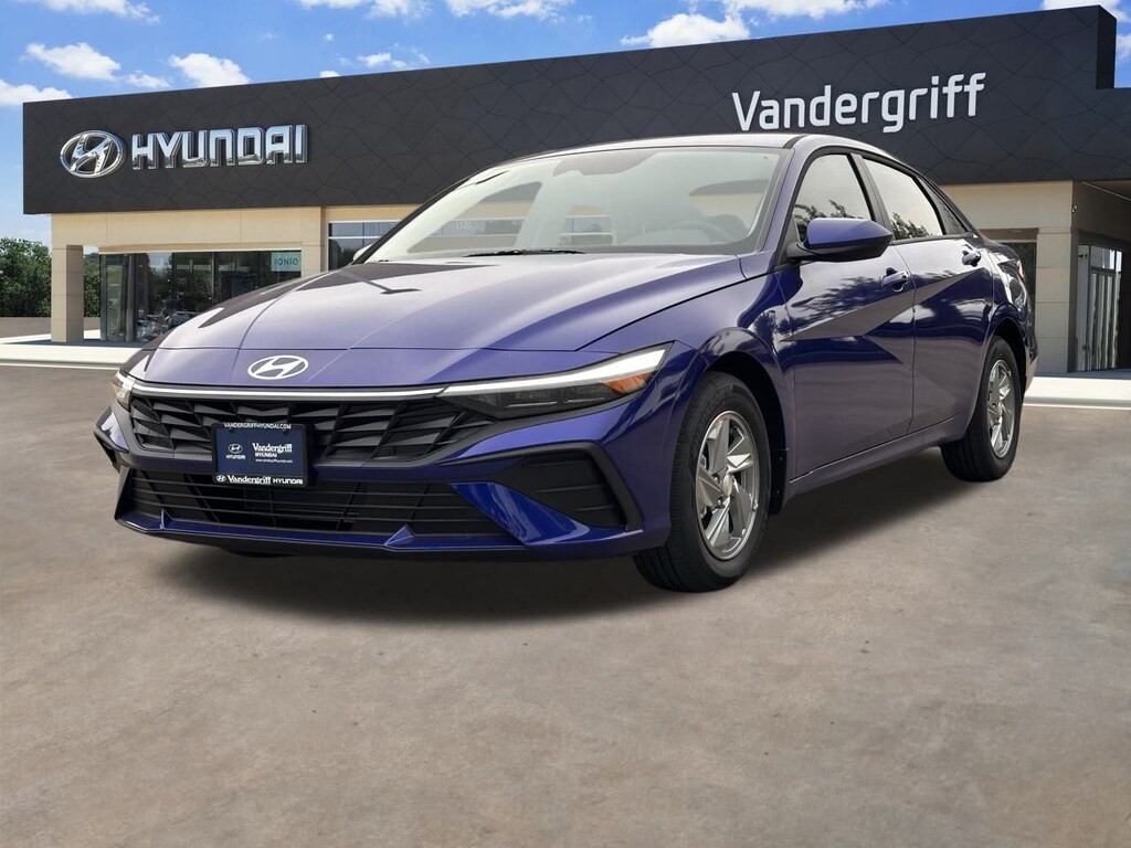 New 2025 Hyundai Elantra SE Sedan