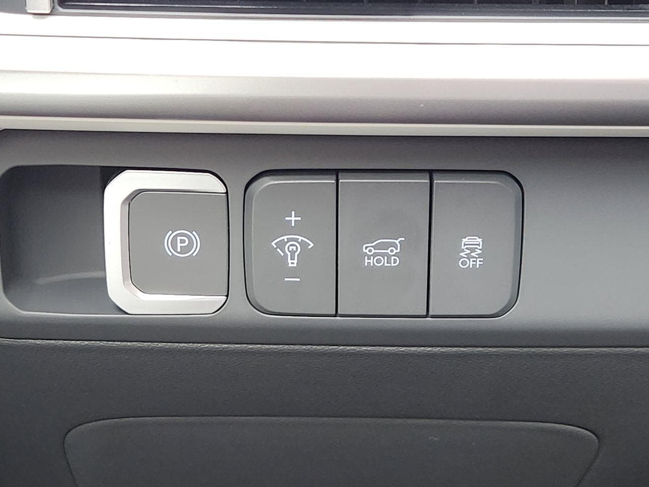 New 2026 Phantom Black Hyundai SE FWD image 19