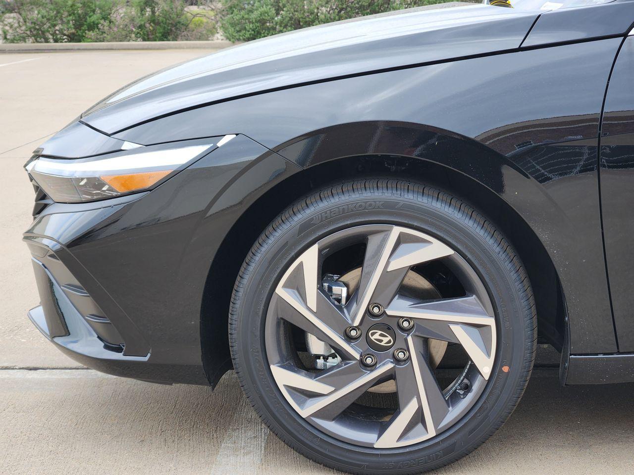 New 2026 Abyss Black Hyundai Limited image 5