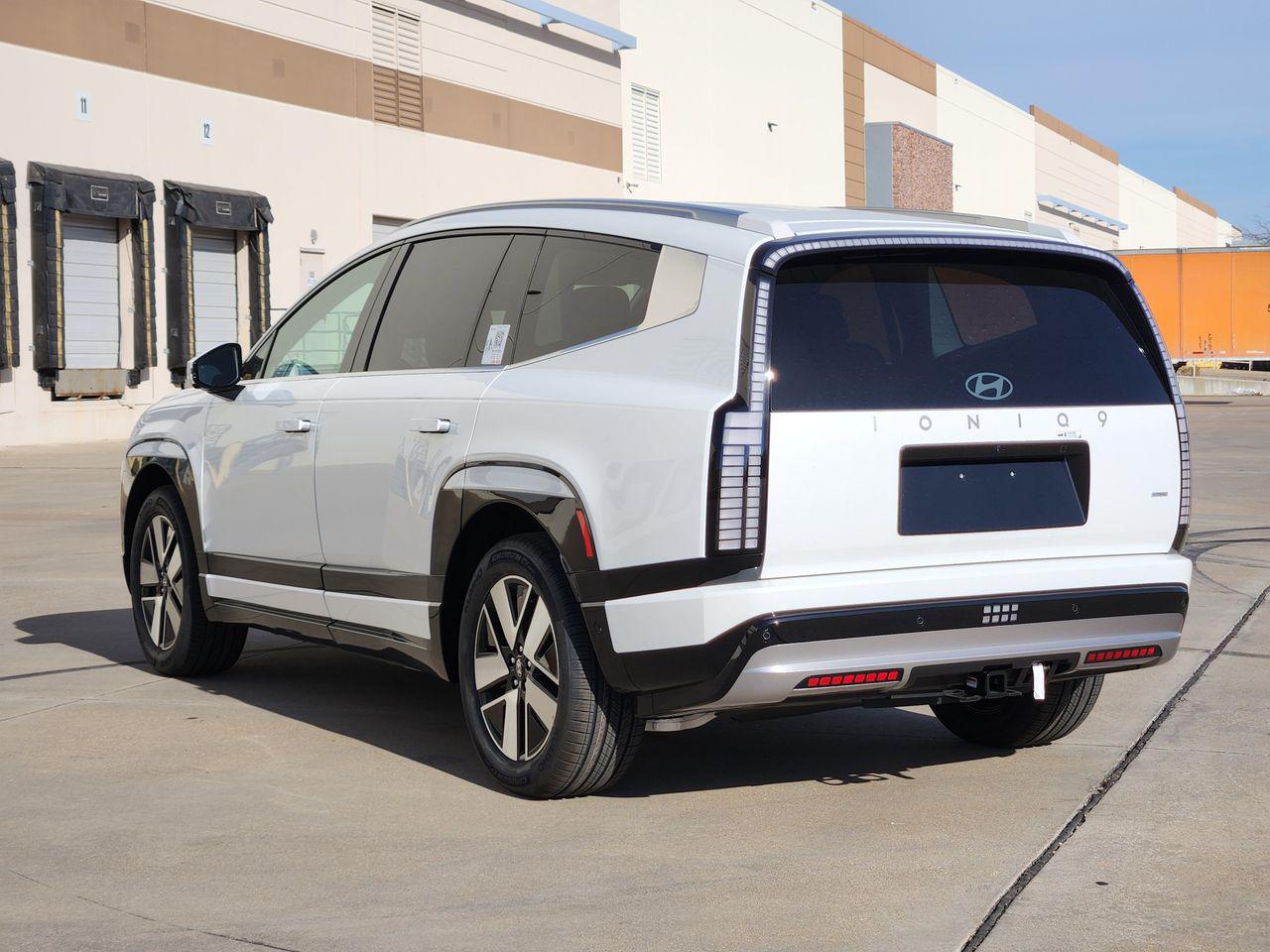 New 2026 SWP White Hyundai SEL image 3