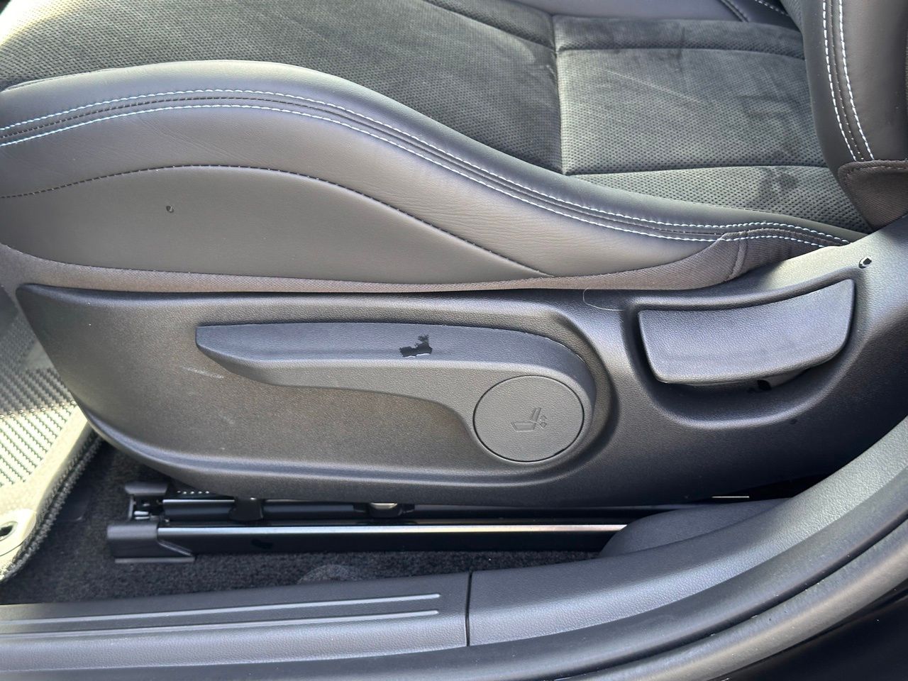 Used 2025 Abyss Black Hyundai Base image 26