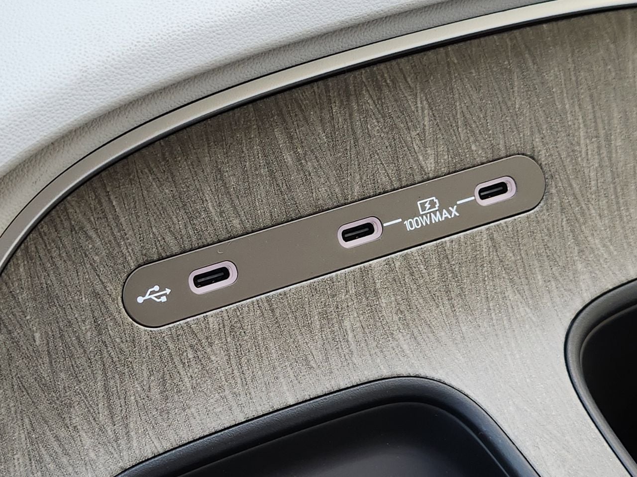 New 2026 WC9 White Hyundai SEL FWD image 19