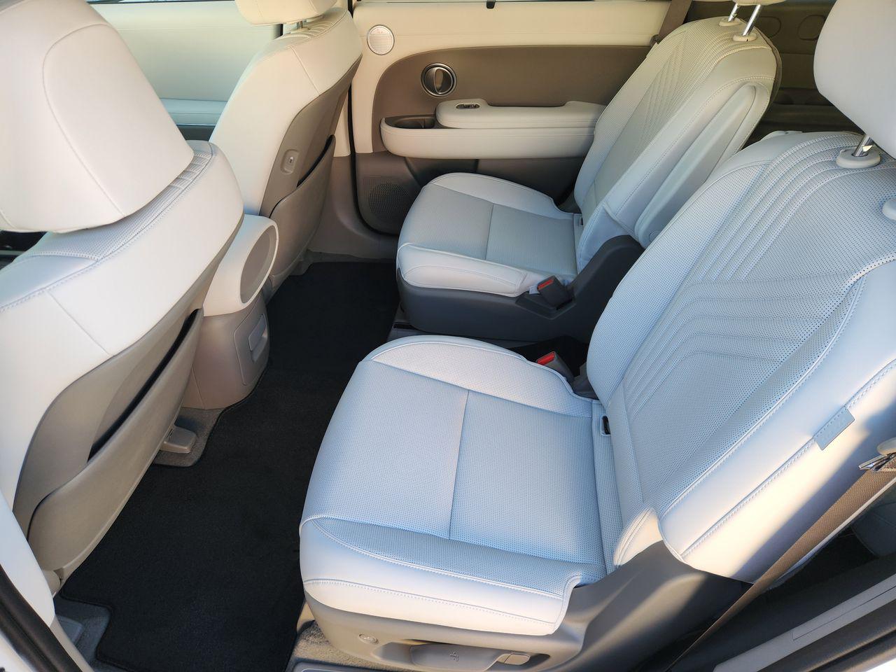 New 2026 WC9 White Hyundai SEL FWD image 28