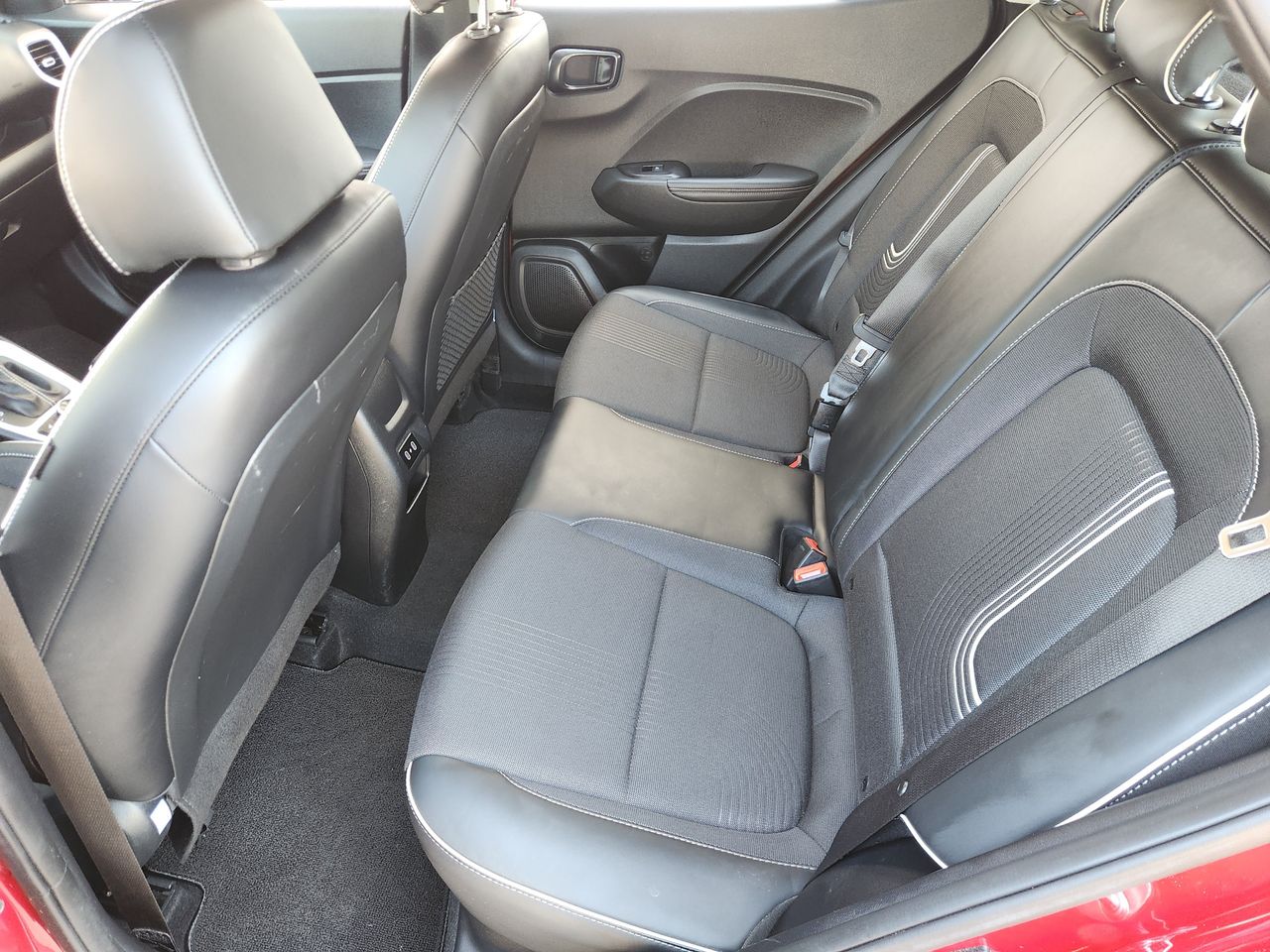 Used 2024 Ultimate Red Hyundai Limited image 28