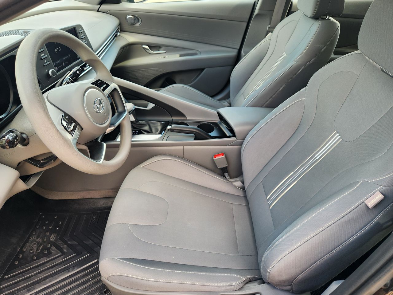 Used 2023 Portofino Gray Hyundai SEL image 10