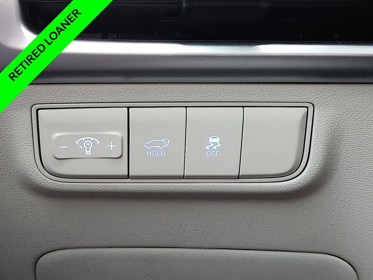 New 2026 Shimmering Silver Hyundai SEL FWD image 21