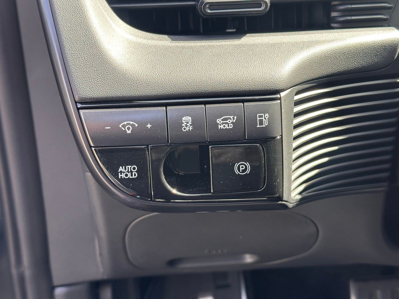 Used 2025 Abyss Black Hyundai Base image 27