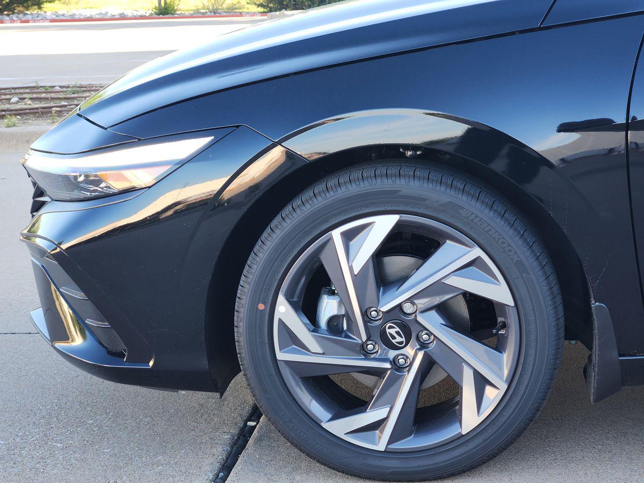 New 2026 Abyss Black Hyundai Limited image 5