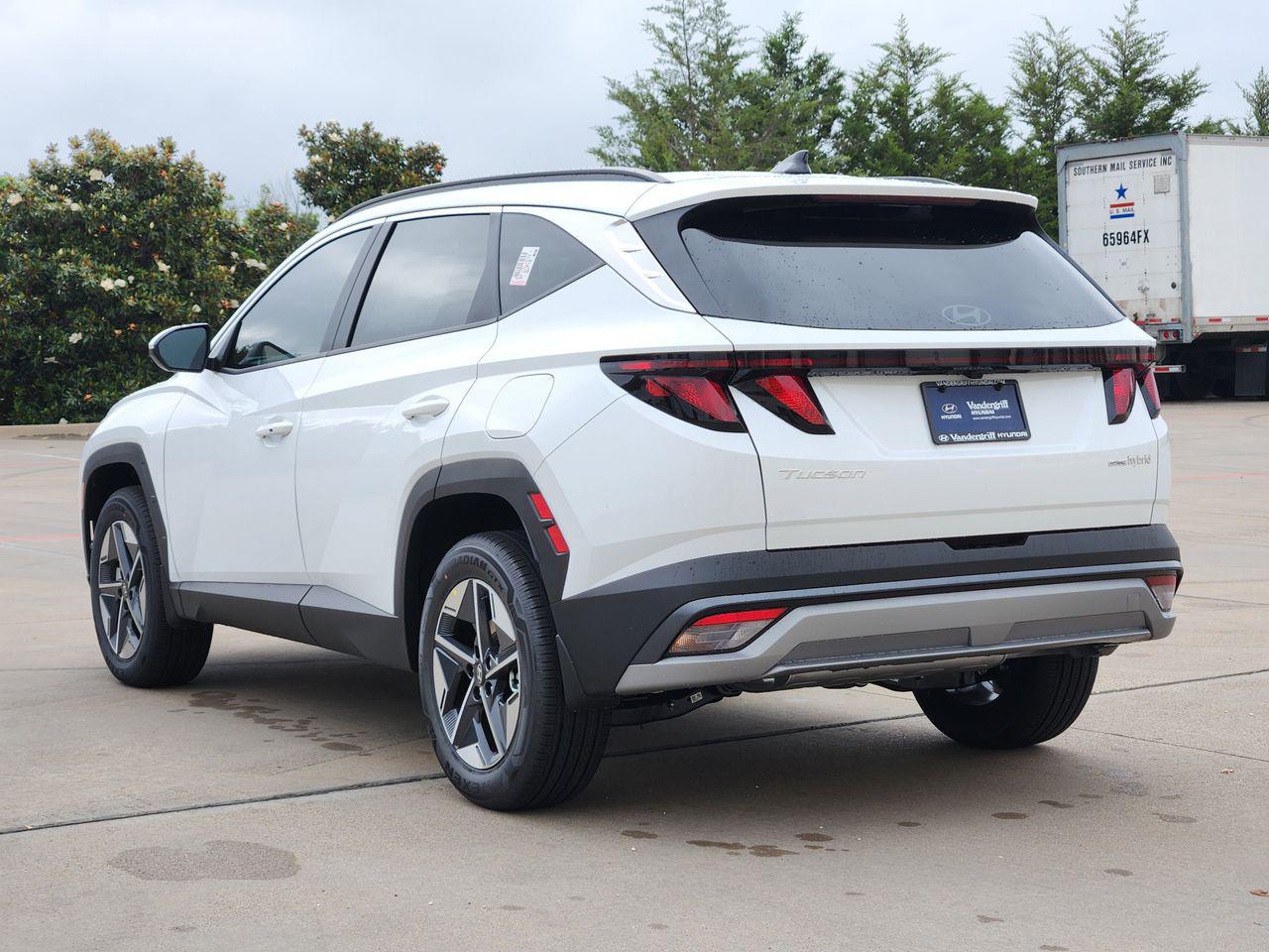 New 2026 Creamy White Pearl Hyundai SEL AWD image 3