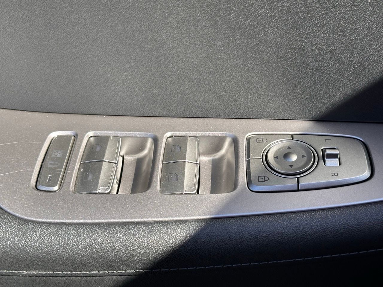 Used 2024 Hyper White Hyundai XRT image 28