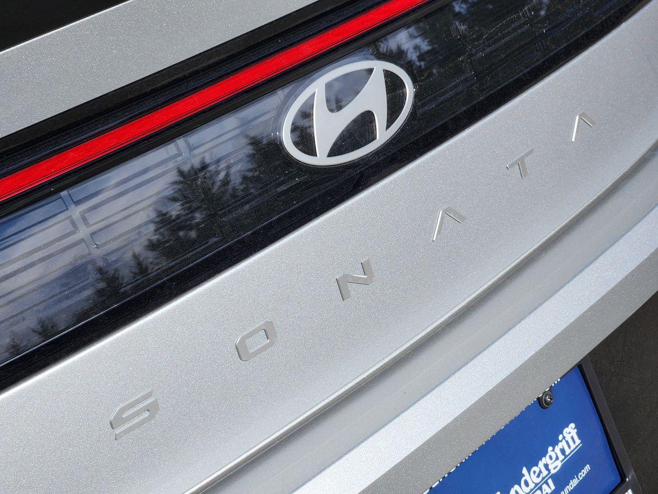 New 2026 T4A Silver Hyundai SEL Sport image 8