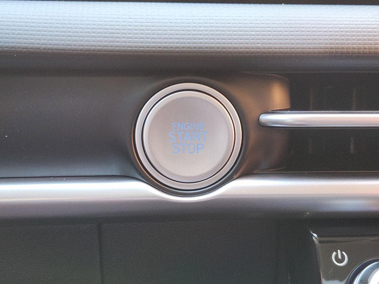 New 2026 Ecotronic Gray Hyundai SEL FWD image 16