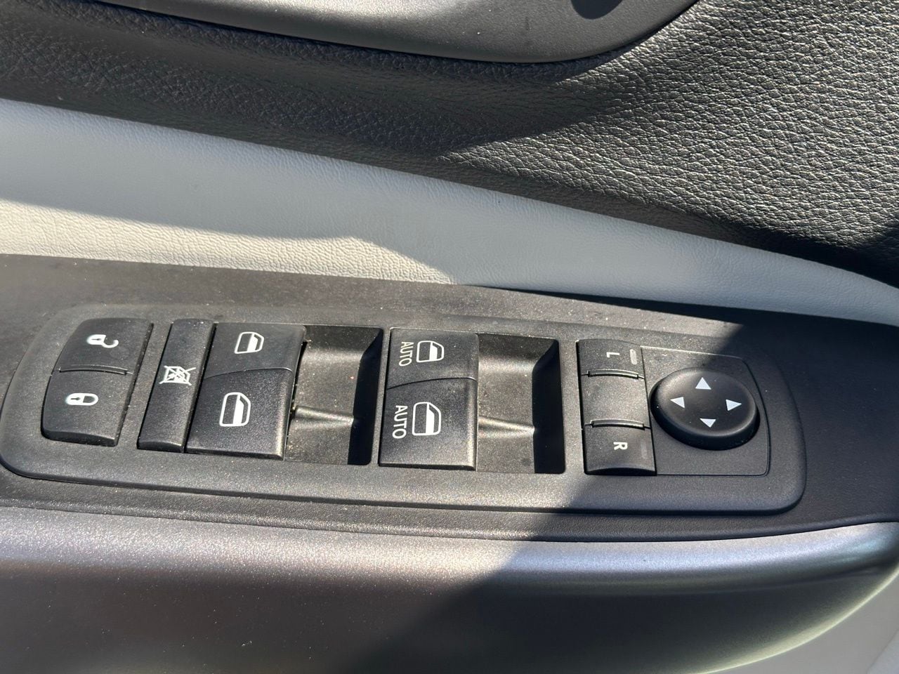 Used 2020 Bright White Jeep Limited image 24