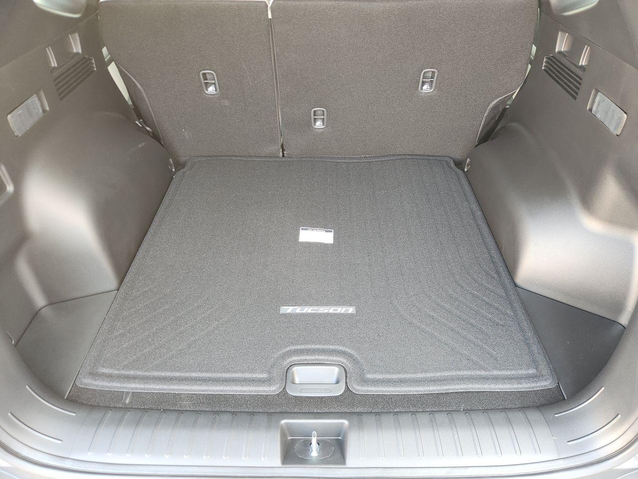 New 2026 Hampton Gray Hyundai SEL Plus FWD image 30