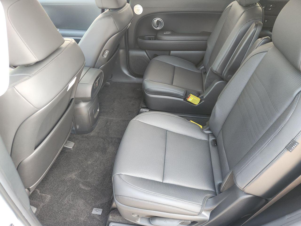 New 2027 Creamy White Pearl Hyundai Limited image 30