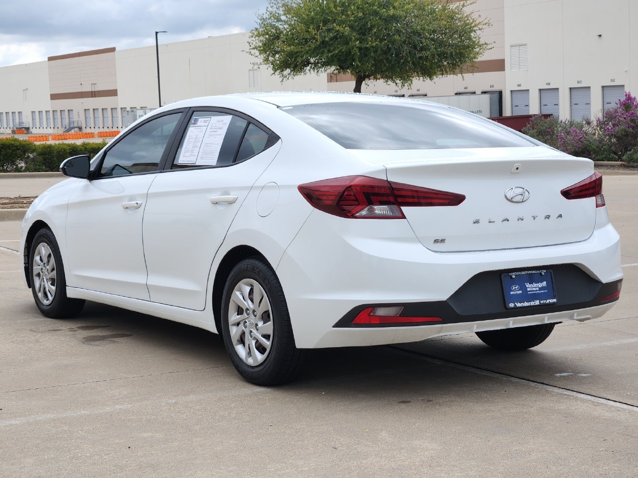 Used 2020 Hyundai Elantra SE Sedan