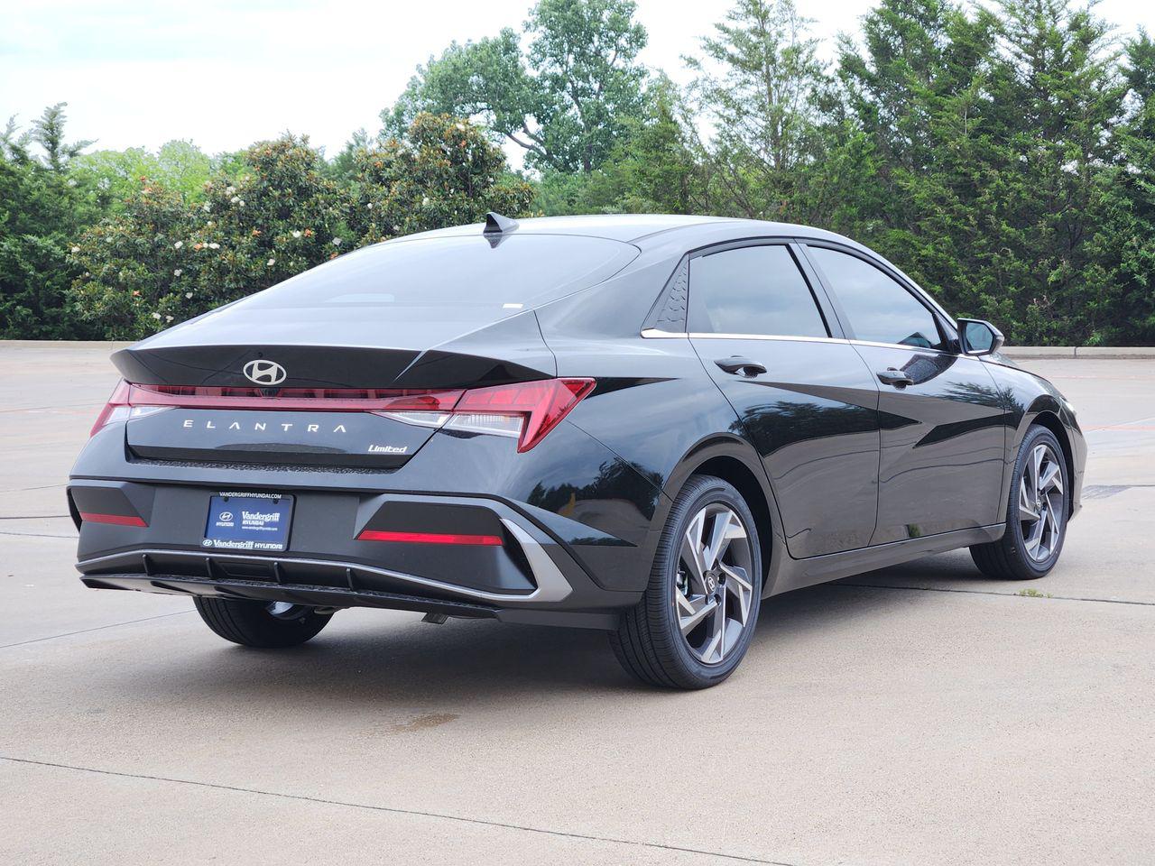 New 2026 Abyss Black Hyundai Limited image 4
