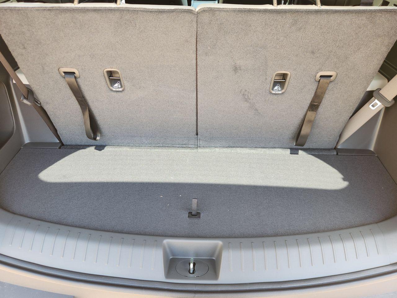 New 2027 Ecotronic Gray Hyundai SEL FWD image 30