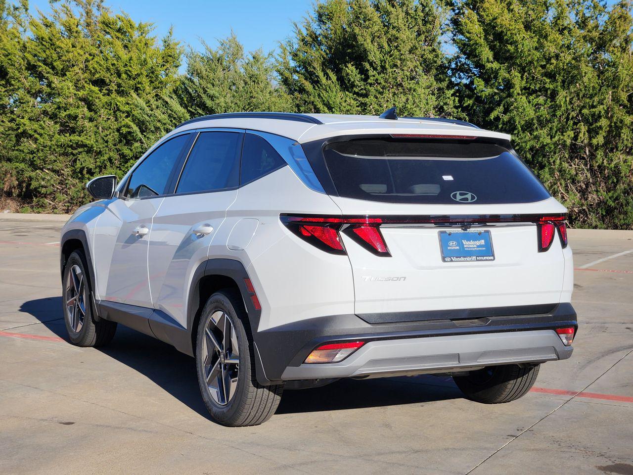 New 2026 W6H White Hyundai SEL FWD image 3